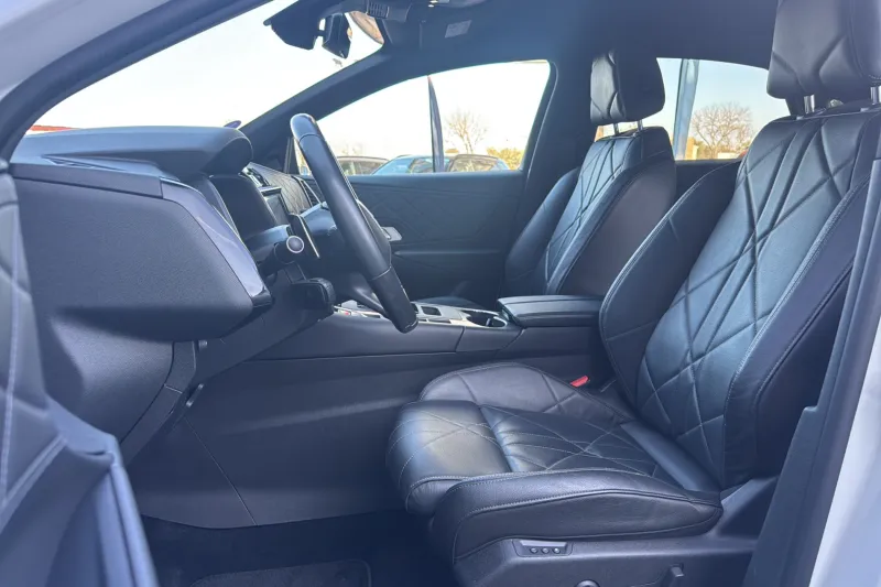 Image secondaire du véhicule 10