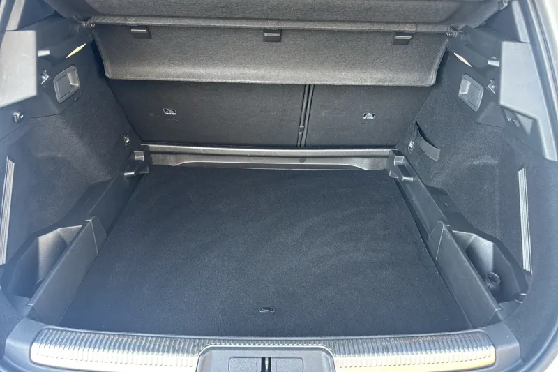 Image secondaire du véhicule 12