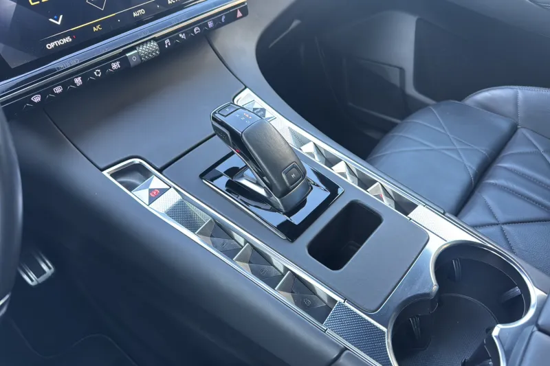 Image secondaire du véhicule 32