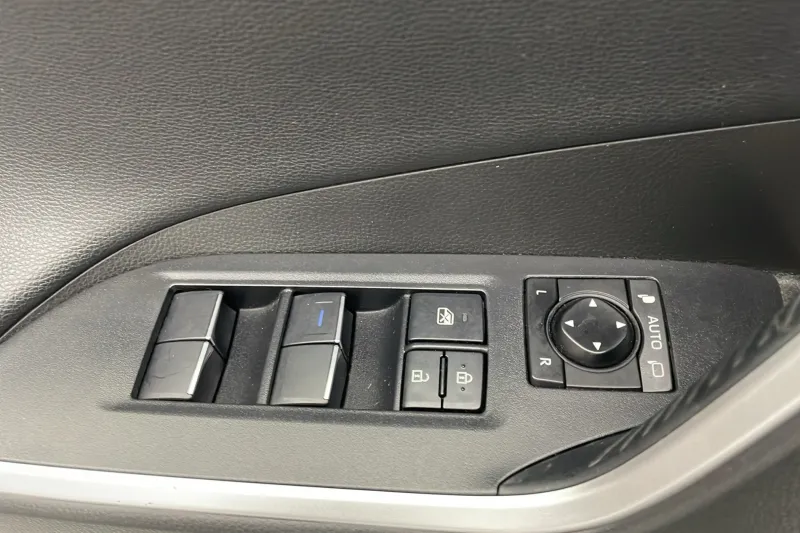 Image secondaire du véhicule 24