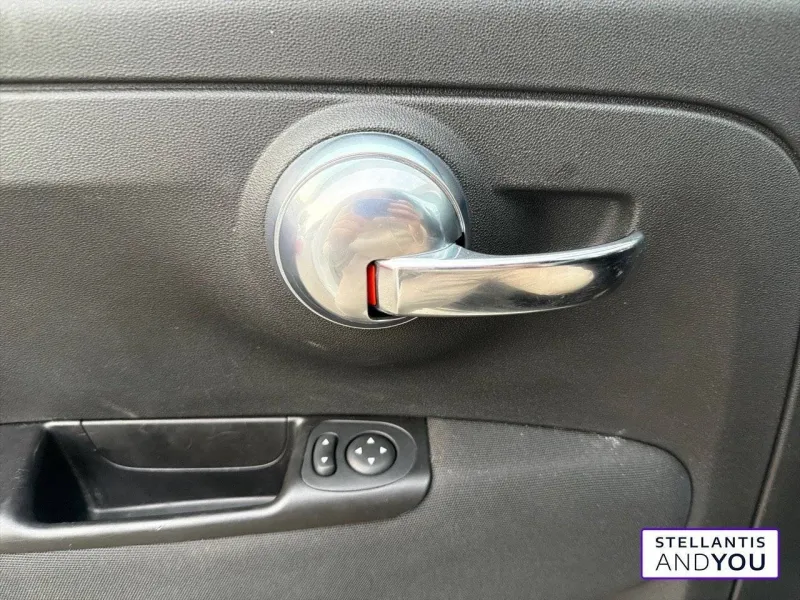 Image secondaire du véhicule 22