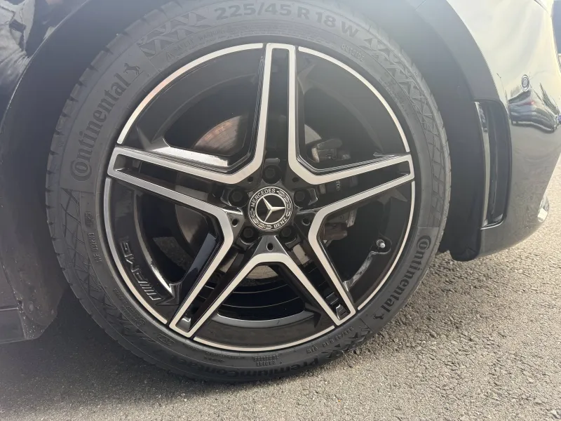 Image secondaire du véhicule 10