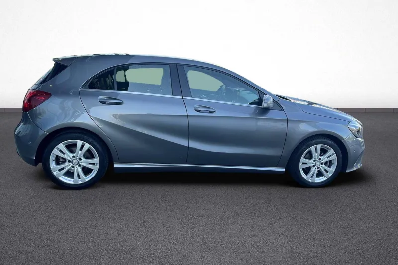 Image secondaire du véhicule 8