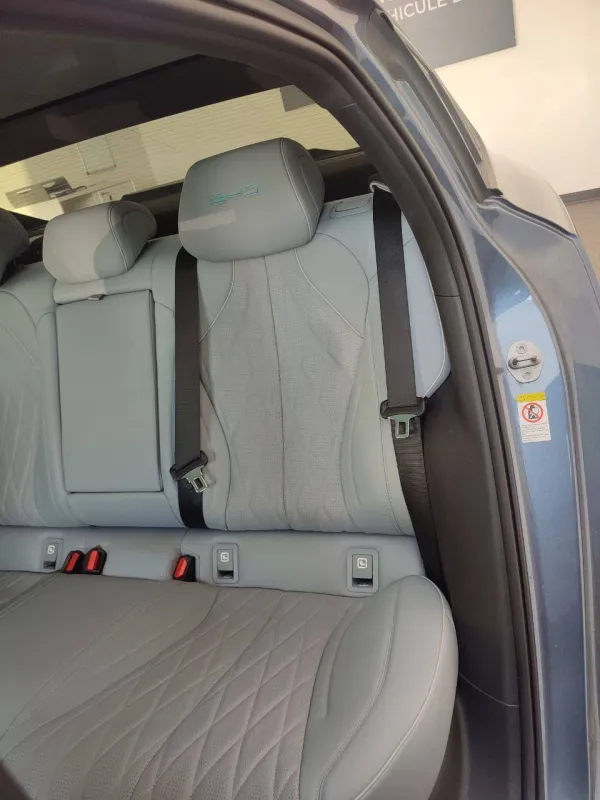 Image secondaire du véhicule 12