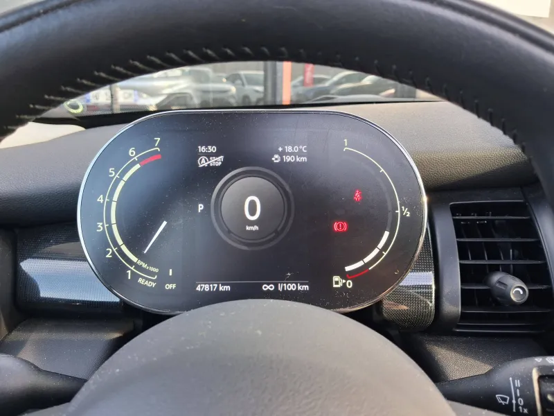 Image secondaire du véhicule 14