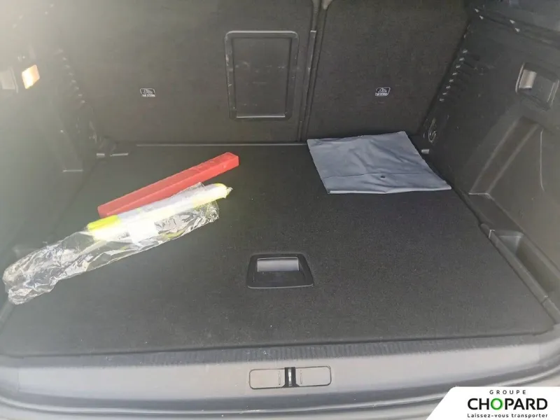 Image secondaire du véhicule 9