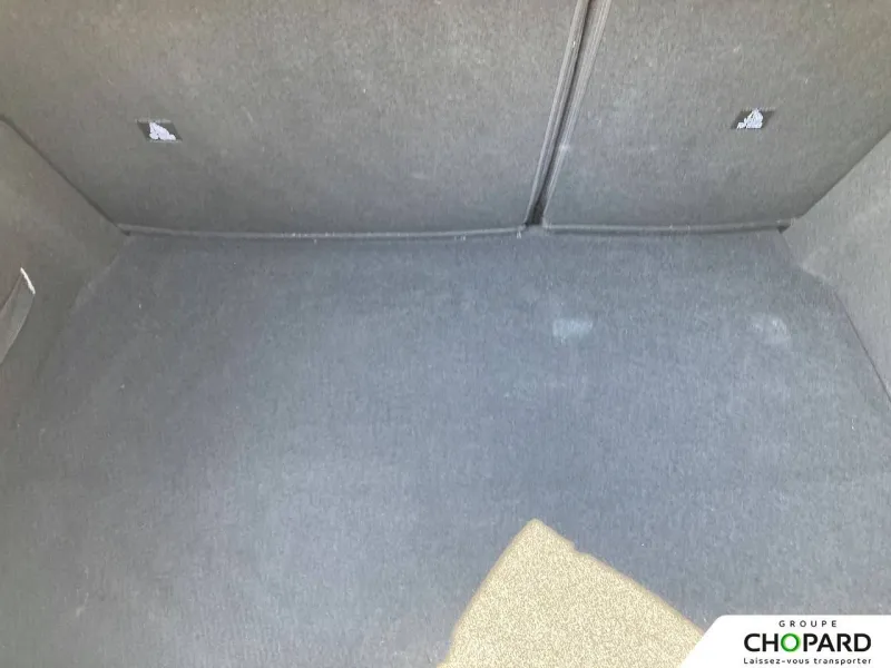 Image secondaire du véhicule 9