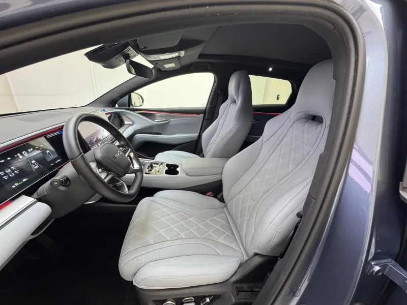 Image secondaire du véhicule 4