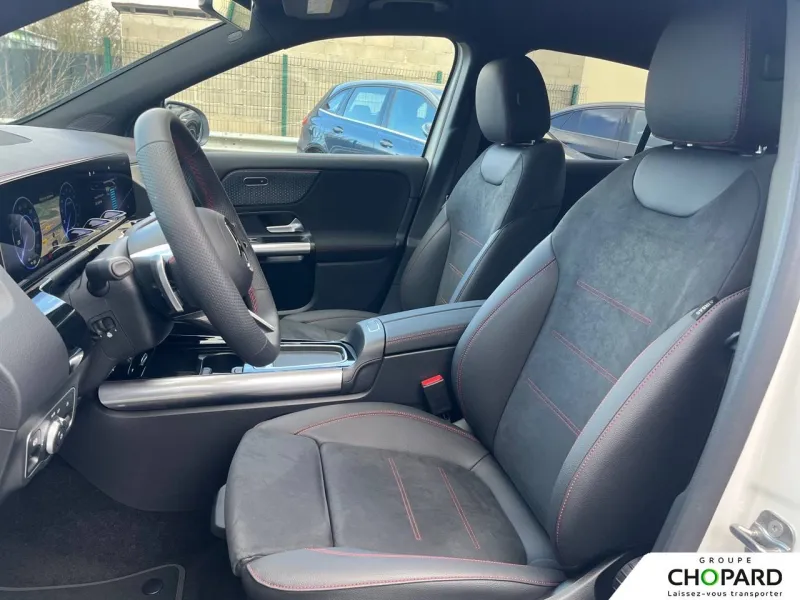 Image secondaire du véhicule 12