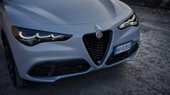 Alfa Romeo Stelvio : zoom face avant