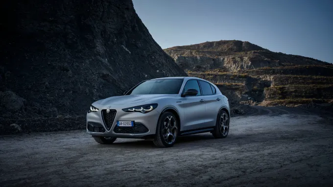 Alfa Romeo Stelvio : 3/4 avant