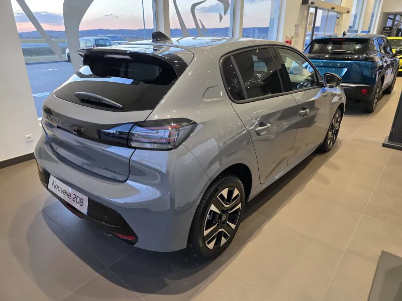 Image secondaire du véhicule 8