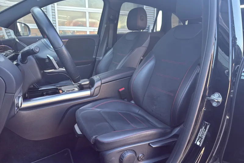 Image secondaire du véhicule 11