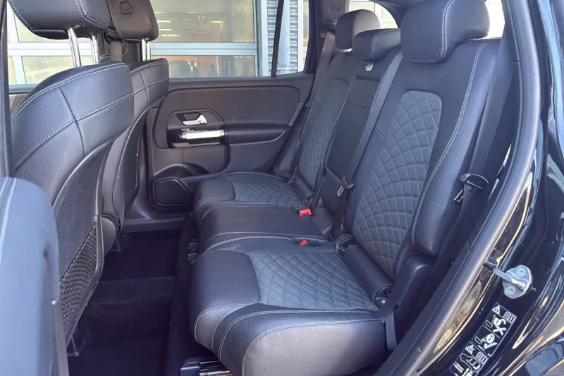 Image secondaire du véhicule 12