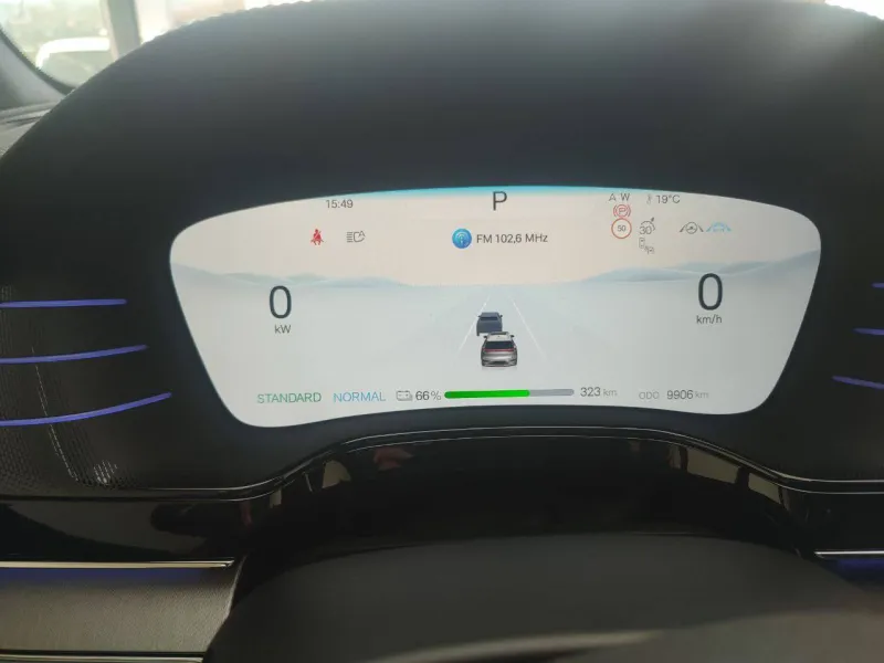 Image secondaire du véhicule 10