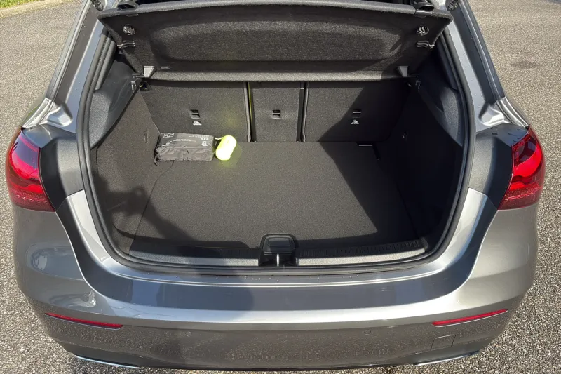 Image secondaire du véhicule 10