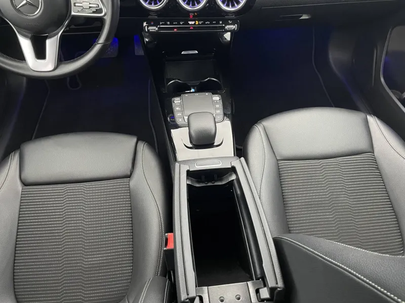 Image secondaire du véhicule 30