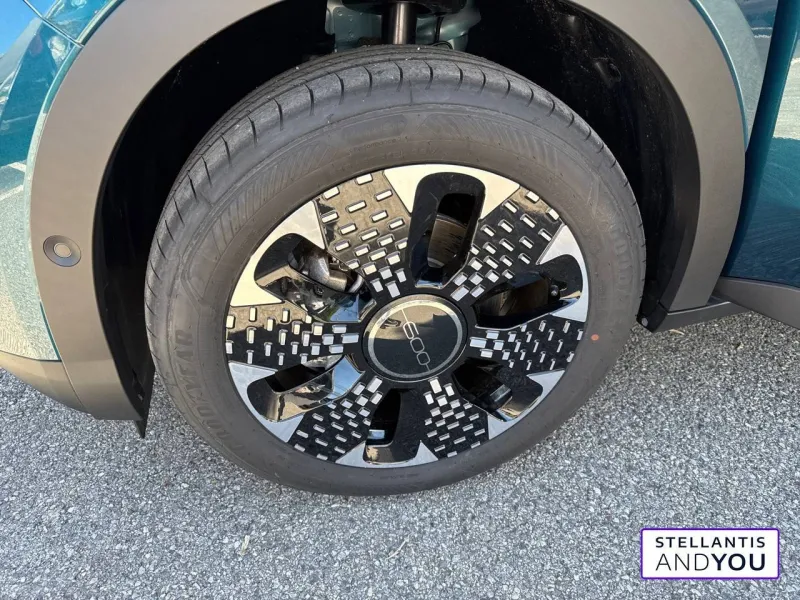 Image secondaire du véhicule 12