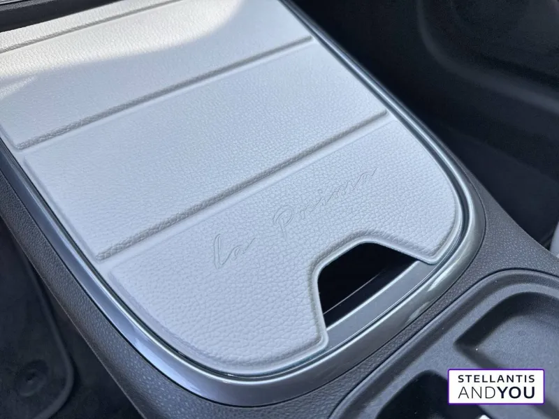 Image secondaire du véhicule 23