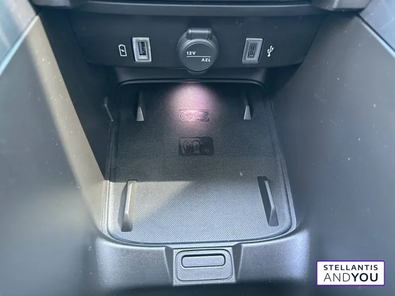 Image secondaire du véhicule 24