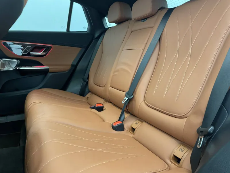 Image secondaire du véhicule 17