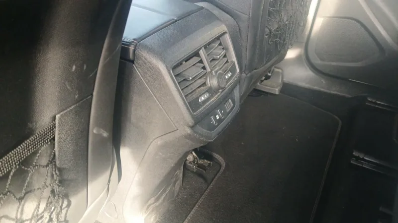 Image secondaire du véhicule 32