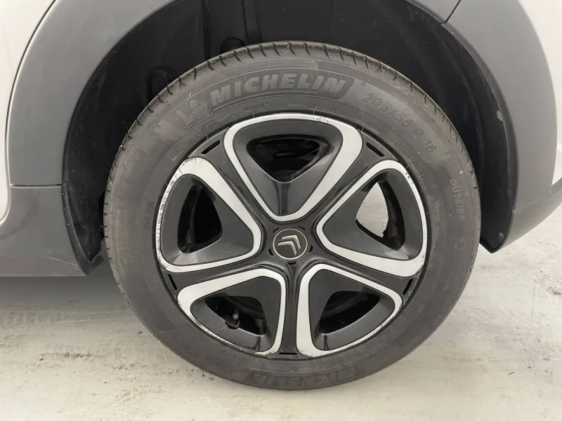 Image secondaire du véhicule 17