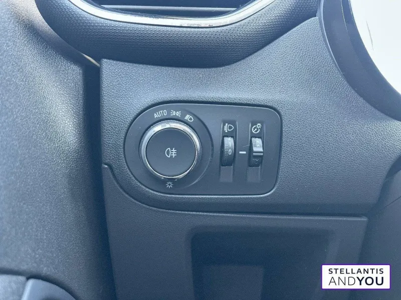 Image secondaire du véhicule 24