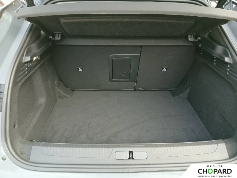 Image secondaire du véhicule 9