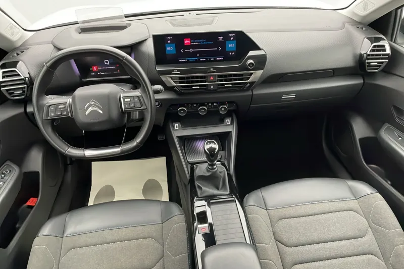 Image secondaire du véhicule 10