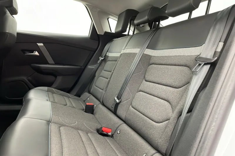 Image secondaire du véhicule 15