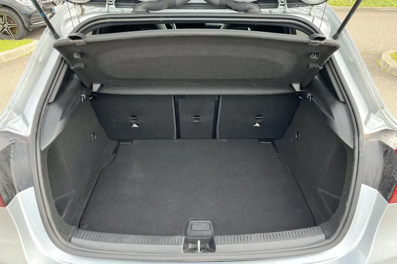 Image secondaire du véhicule 10