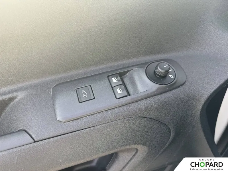 Image secondaire du véhicule 3