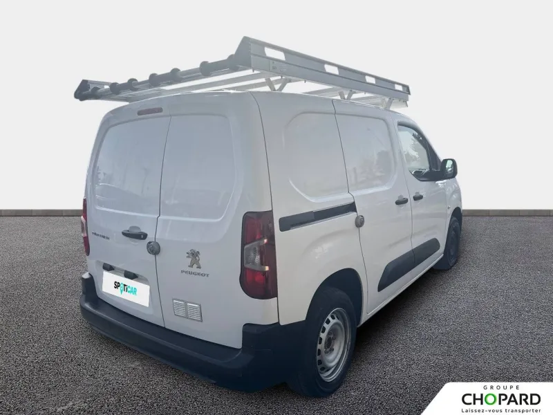 Image secondaire du véhicule 4