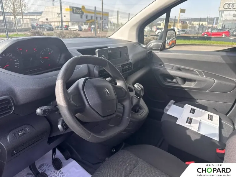 Image secondaire du véhicule 12