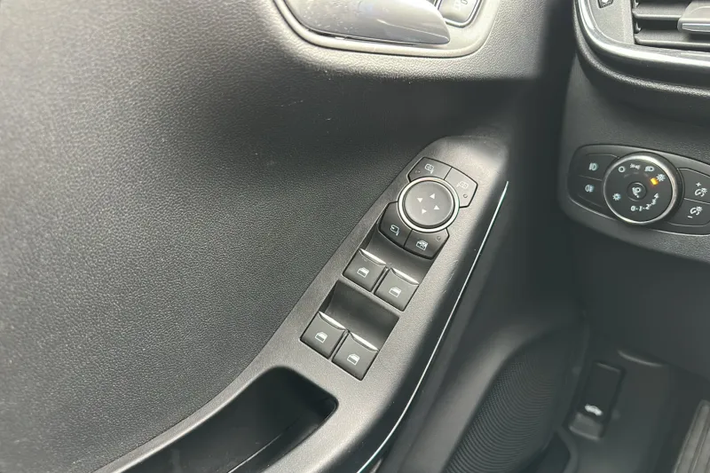 Image secondaire du véhicule 22