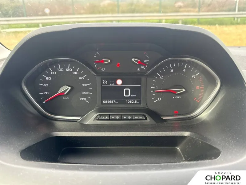 Image secondaire du véhicule 18