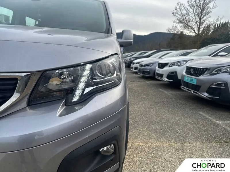 Image secondaire du véhicule 23