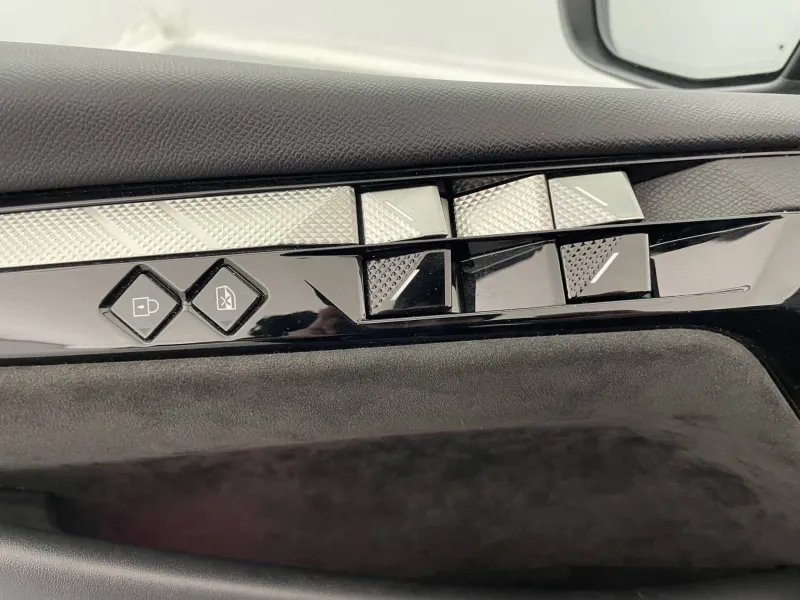 Image secondaire du véhicule 28