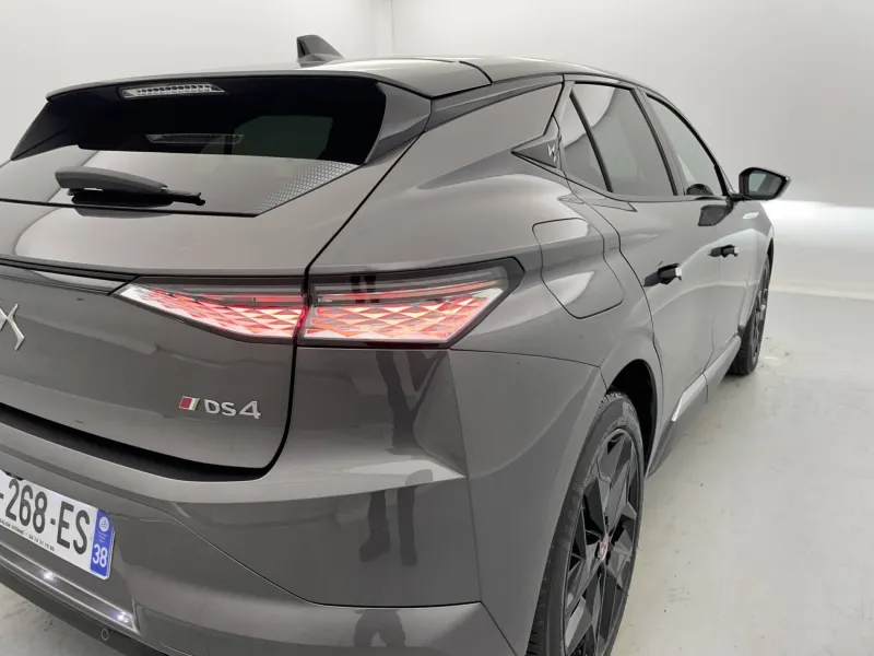 Image secondaire du véhicule 32