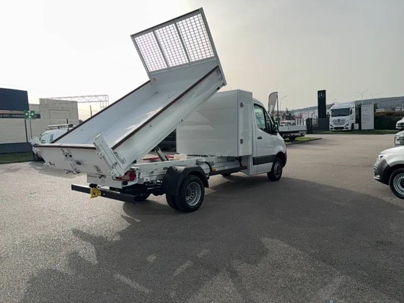 Image secondaire du véhicule 4