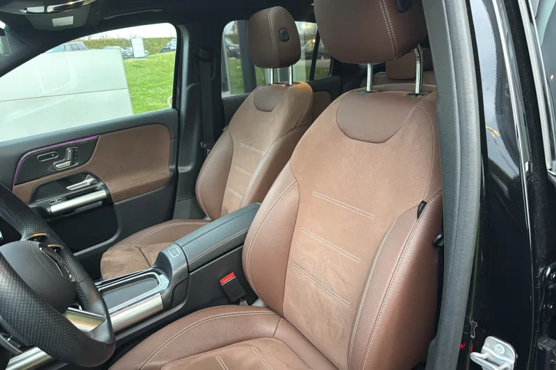 Image secondaire du véhicule 38