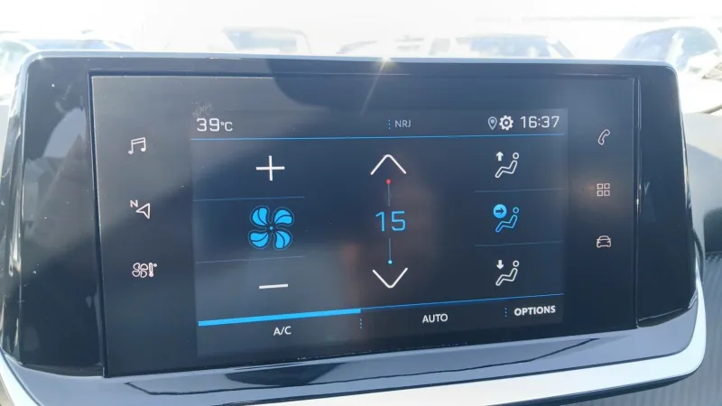 Image secondaire du véhicule 23