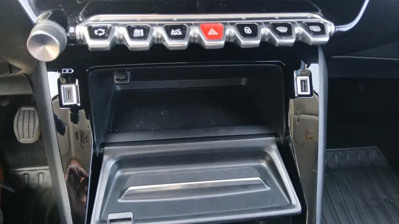 Image secondaire du véhicule 30