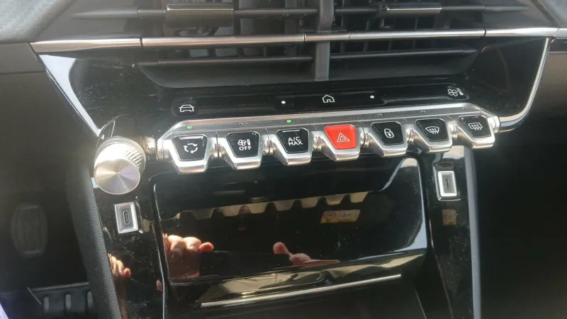 Image secondaire du véhicule 24