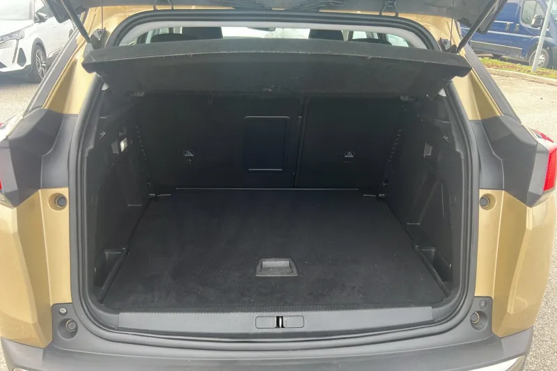 Image secondaire du véhicule 10