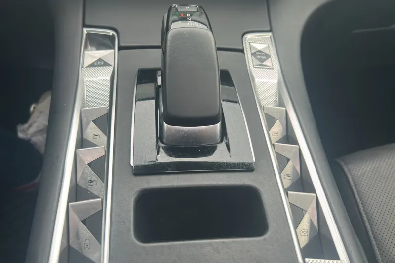 Image secondaire du véhicule 42