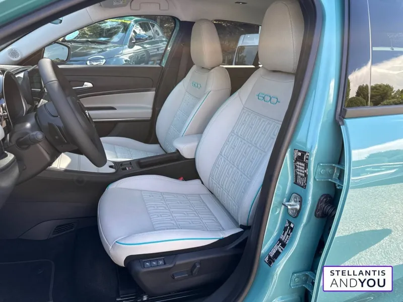 Image secondaire du véhicule 10