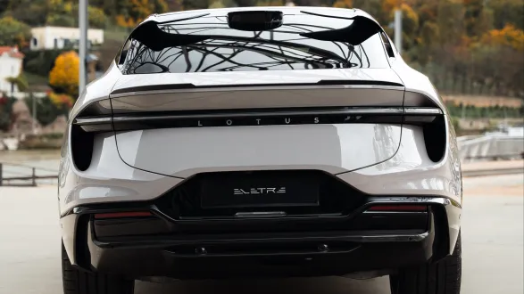 Lotus Eletre : Face arrière