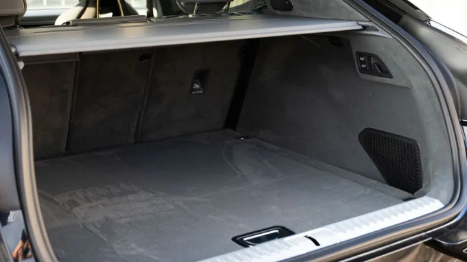 Lotus eletre : Coffre